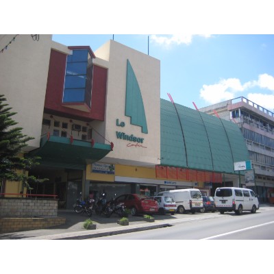 Orchard Centre is the first and most popular shopping complex in Quatre Bornes.