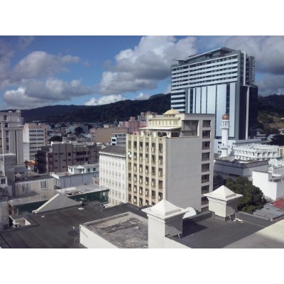 Moorgate House offers commercial and office space for businesses and governmental offices needing to be close to the Government House and the banking capital of Mauritius.